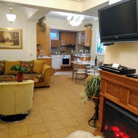 أثينا Wonderful Playroom Apartment المظهر الخارجي الصورة