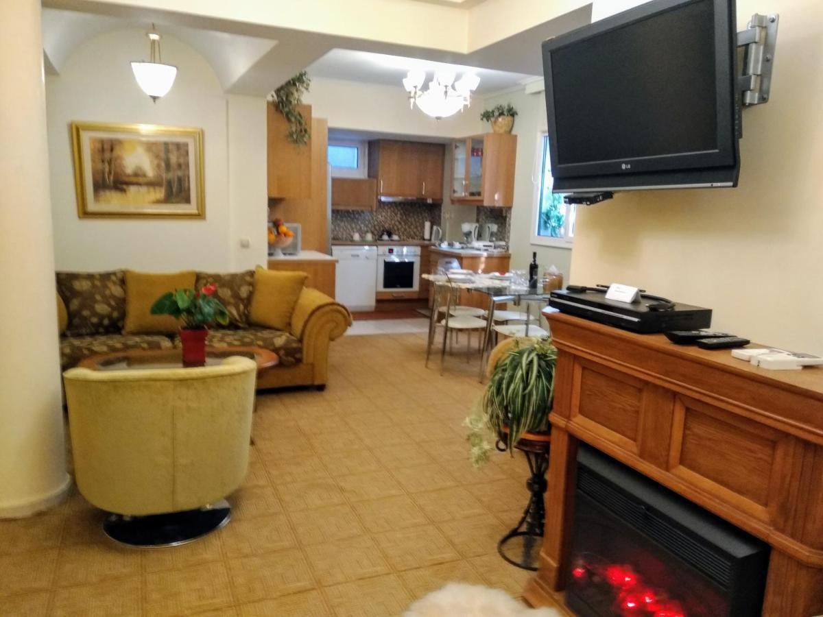 أثينا Wonderful Playroom Apartment المظهر الخارجي الصورة