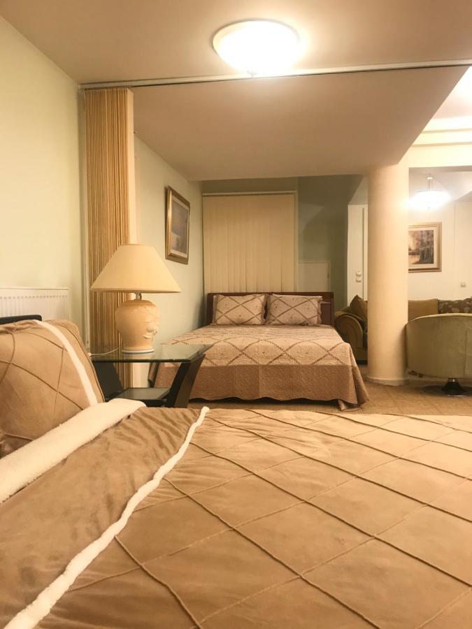 أثينا Wonderful Playroom Apartment المظهر الخارجي الصورة