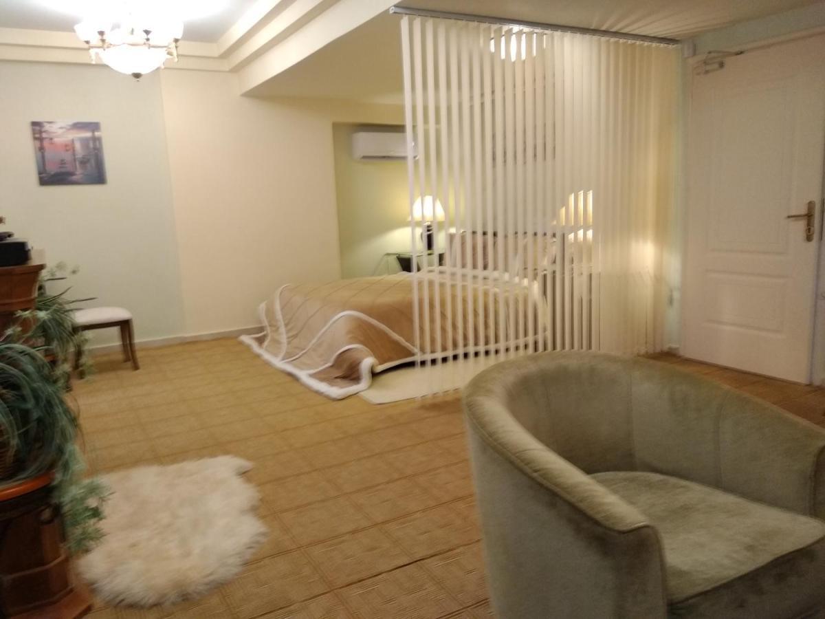 أثينا Wonderful Playroom Apartment المظهر الخارجي الصورة