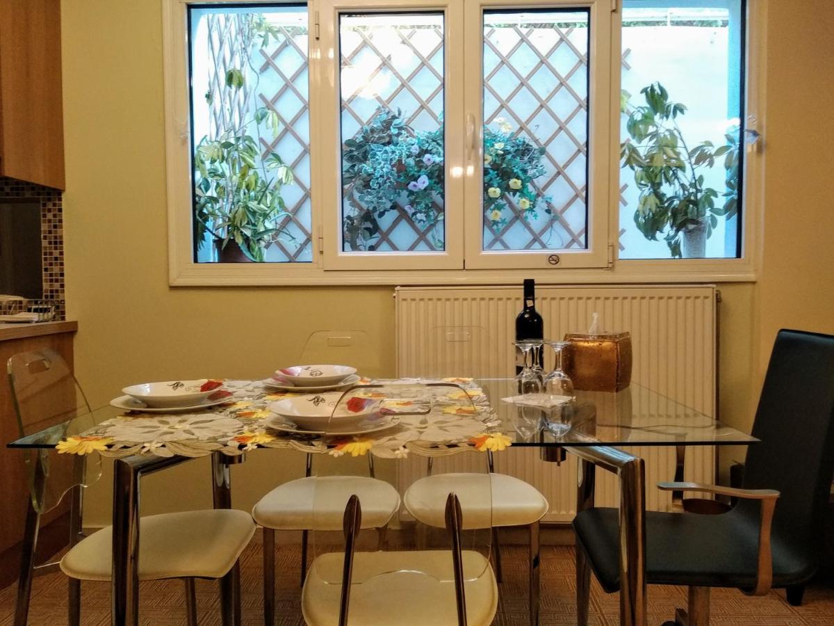 أثينا Wonderful Playroom Apartment المظهر الخارجي الصورة